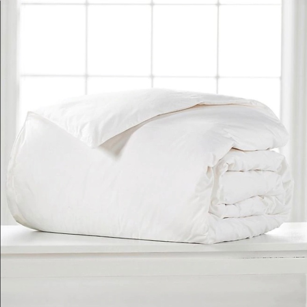 - Royal luxe goose down comforter